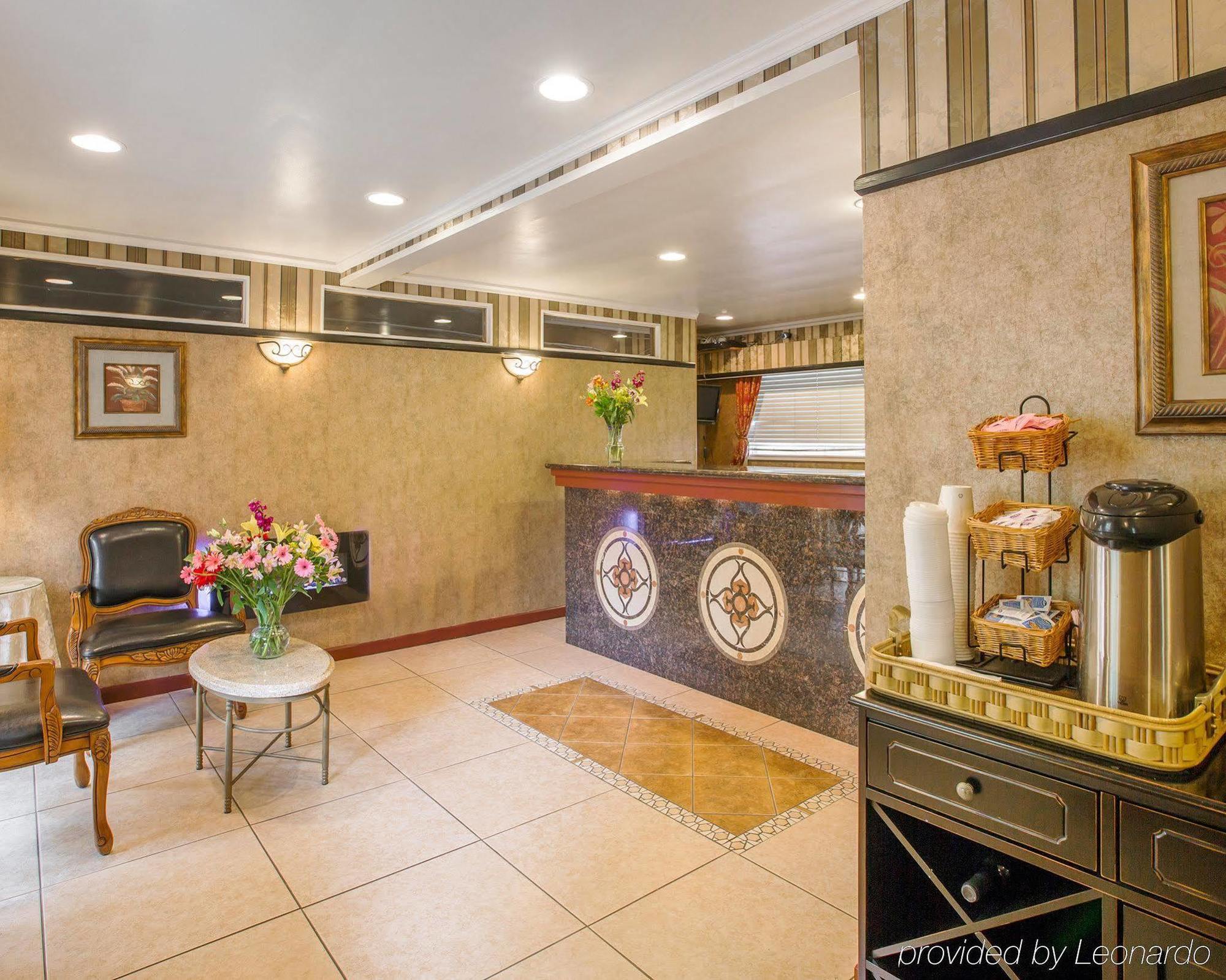 Clarion Collection Carmel Oaks Inn Bagian luar foto
