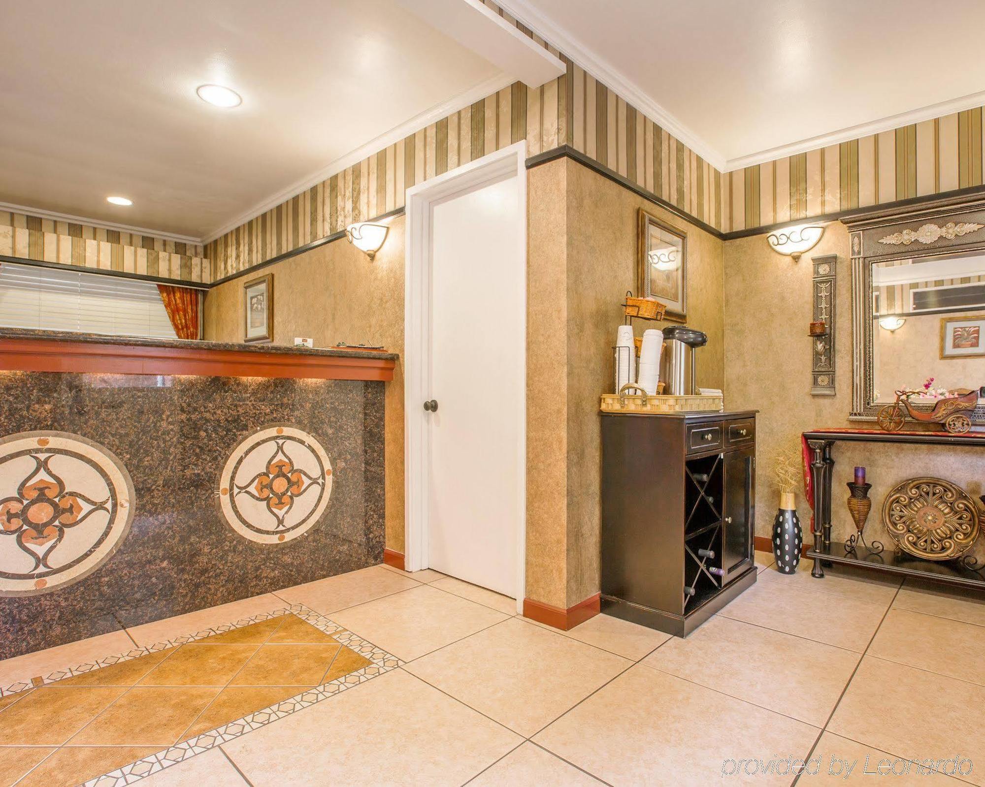 Clarion Collection Carmel Oaks Inn Bagian luar foto