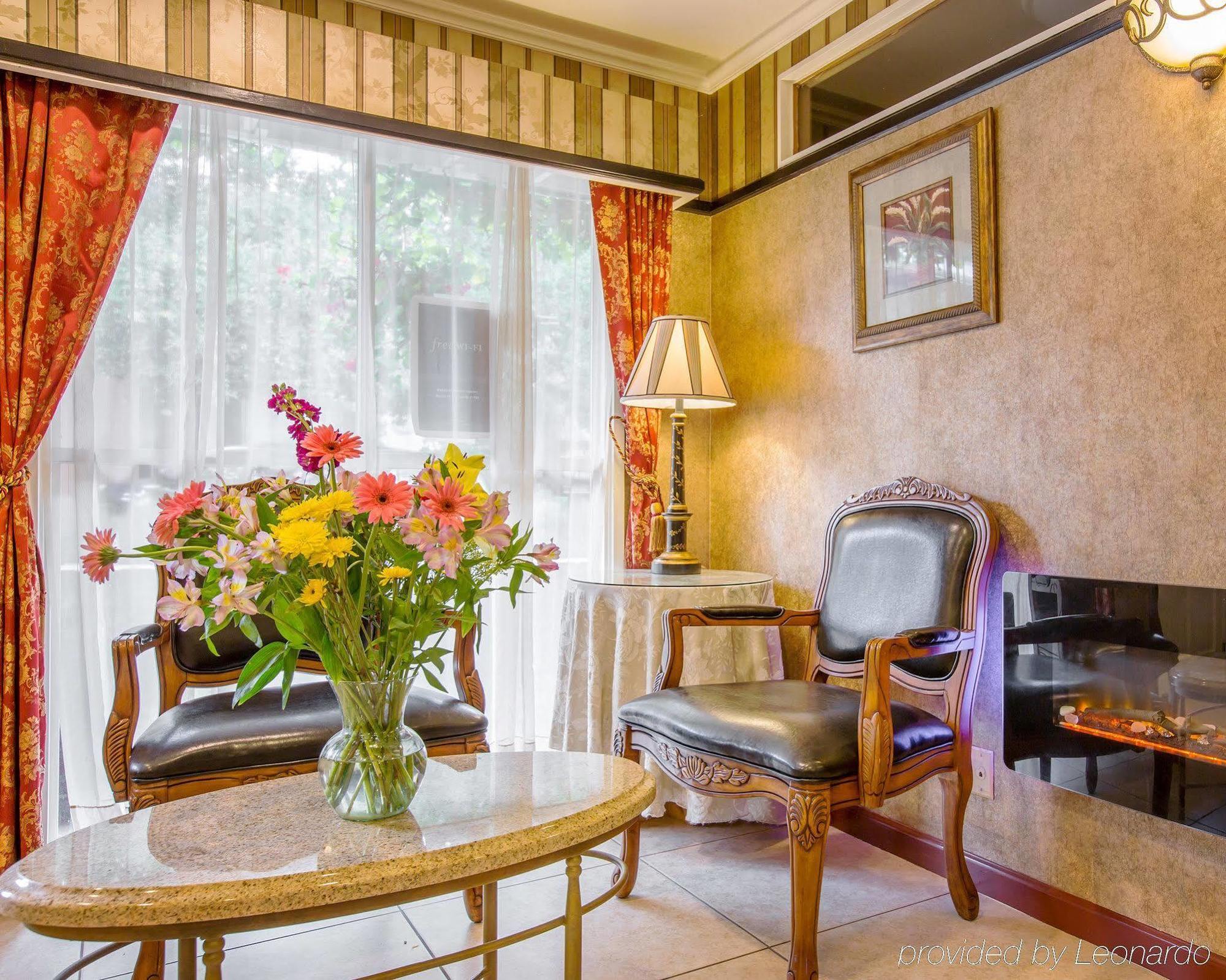 Clarion Collection Carmel Oaks Inn Bagian luar foto