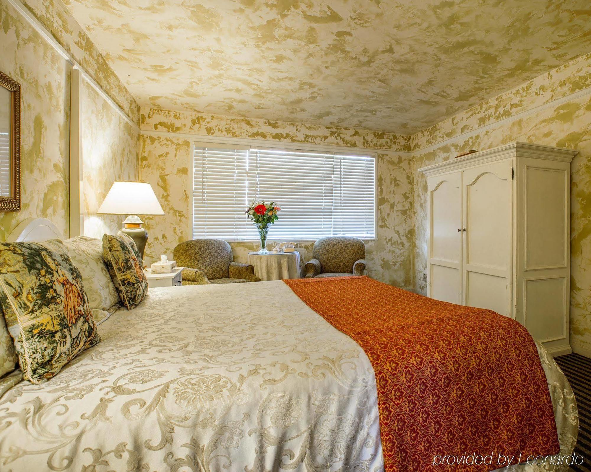 Clarion Collection Carmel Oaks Inn Bagian luar foto